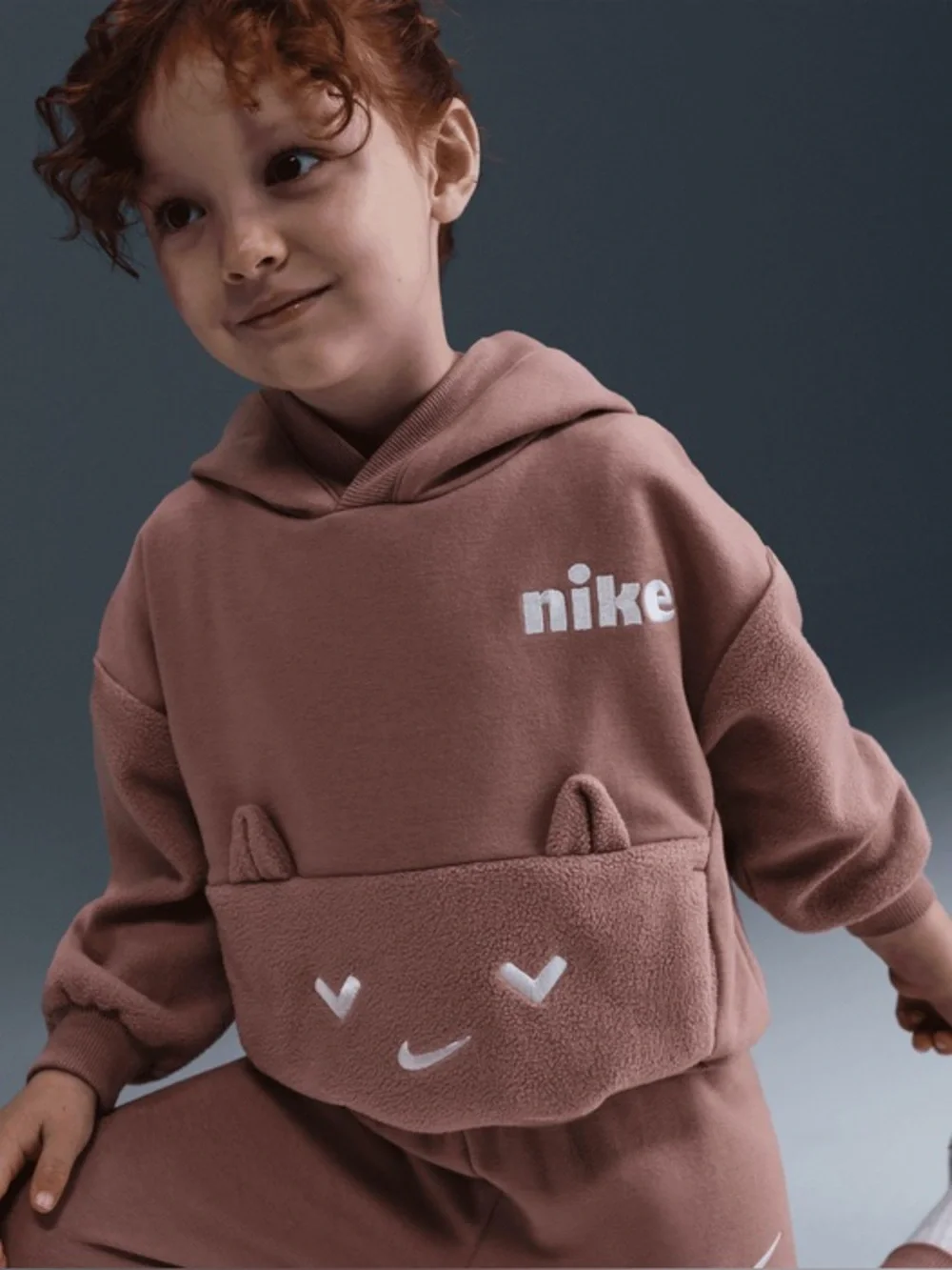 Girls Nike hoodie and joggers set - Picture 3 of 11